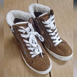 Women shoes size 8.5